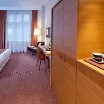 メルキュール センター 4*