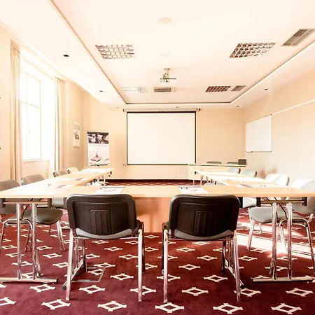 Mercure Center Hotel