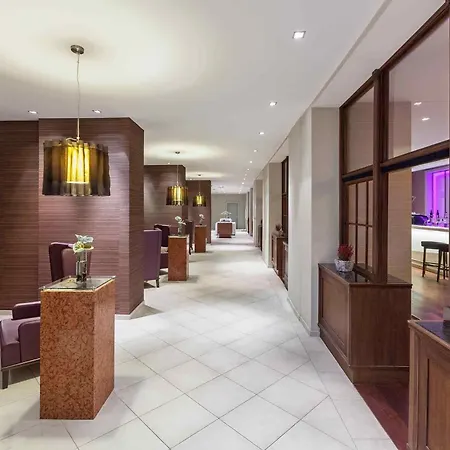 Mercure Center Hotel