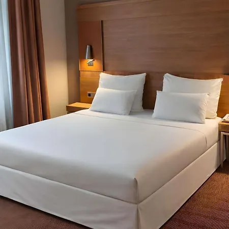 Hotel Mercure Center 4*
