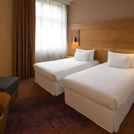 Mercure Center Hotel