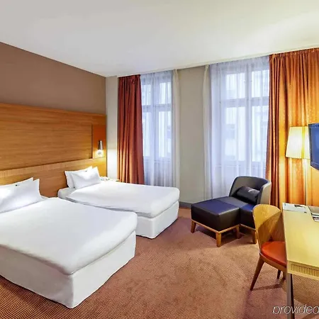 Mercure Center Hotel 4*