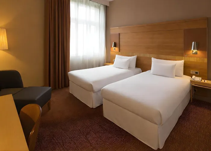 Mercure Center Готель