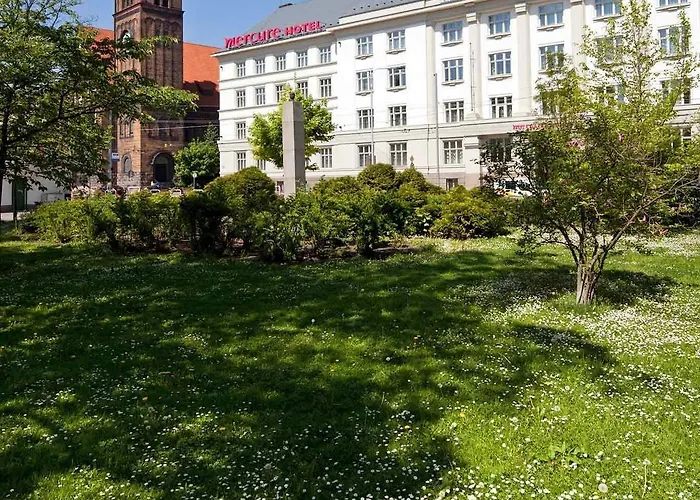 Mercure Center Hotel 4*